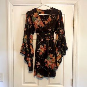 60-70s bell sleeve mini dress